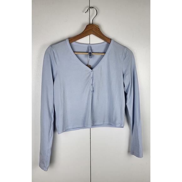 NWT SKIMS Long Sleeve Ribbed Henley Button Crop Top in Periwinkle | Large - Picture 2 of 10